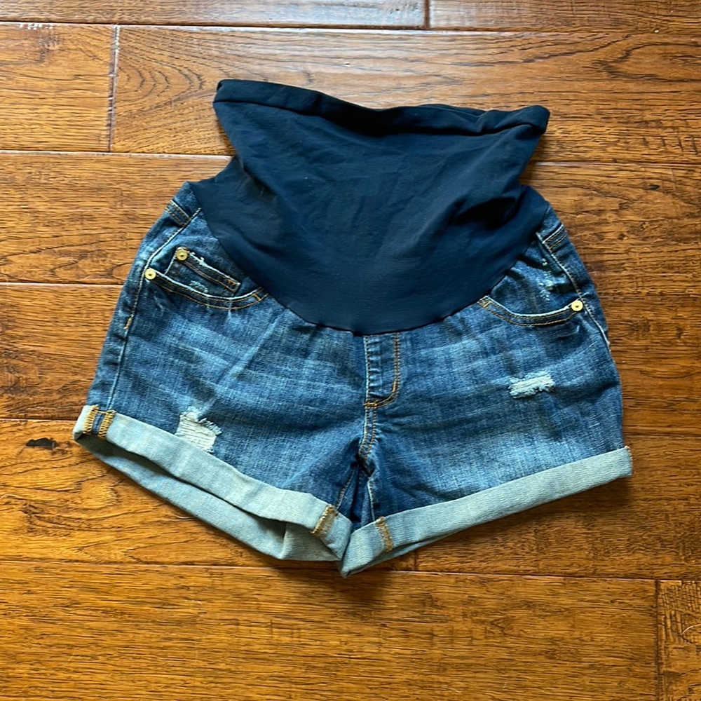Like new maternity Jean shorts